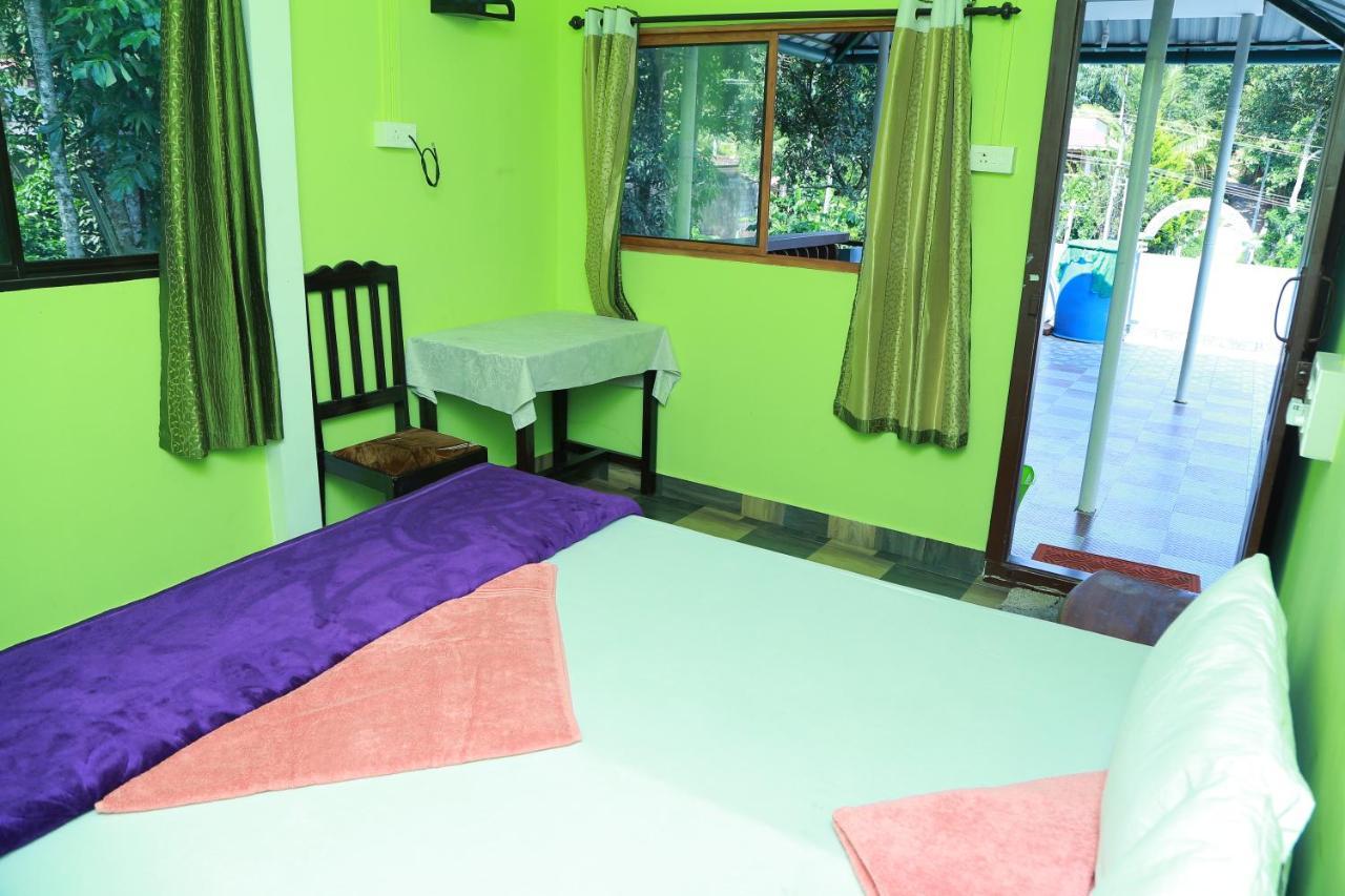 Dean Dale Cottages Thekkady Exterior photo